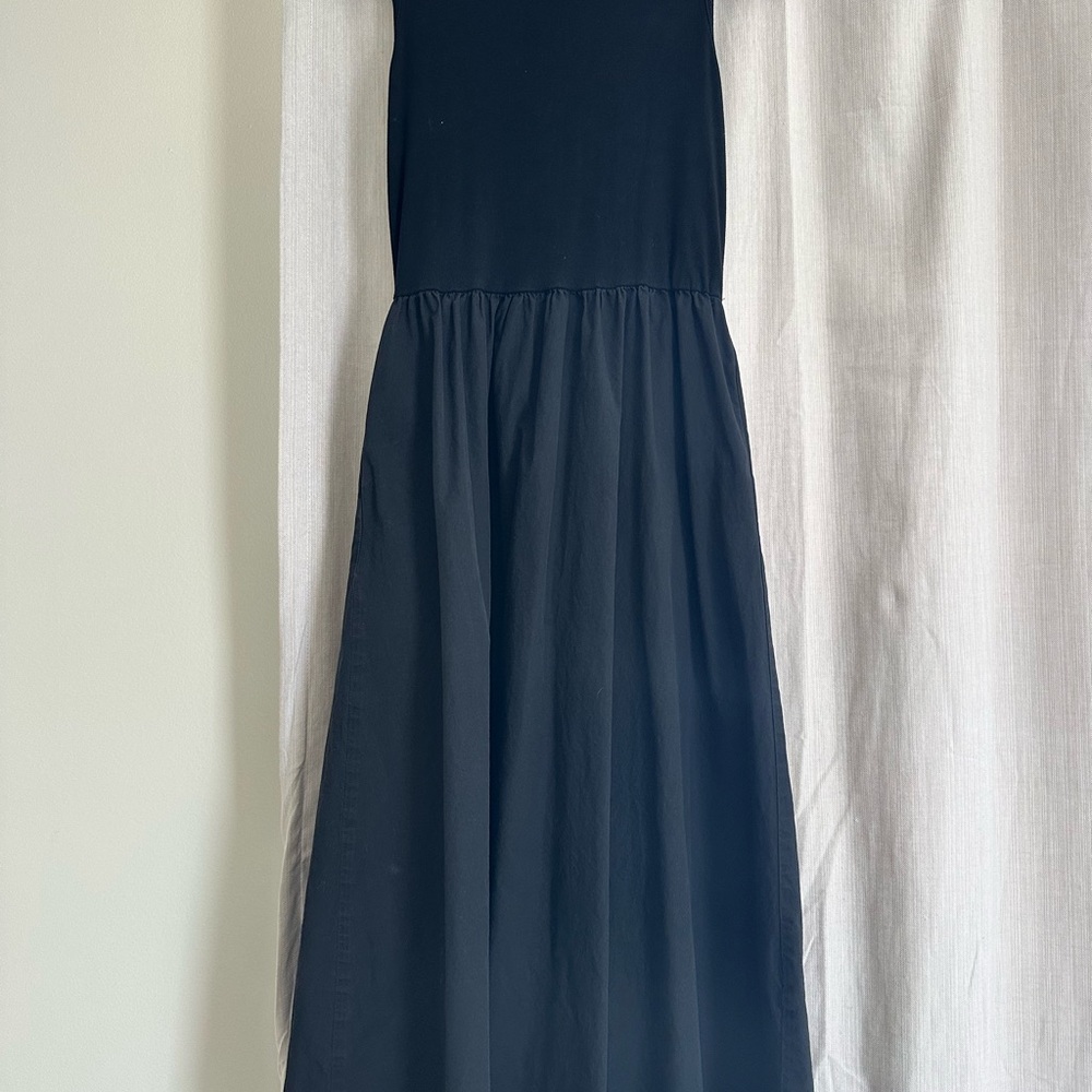 Elegant Black Sleeveless Dress